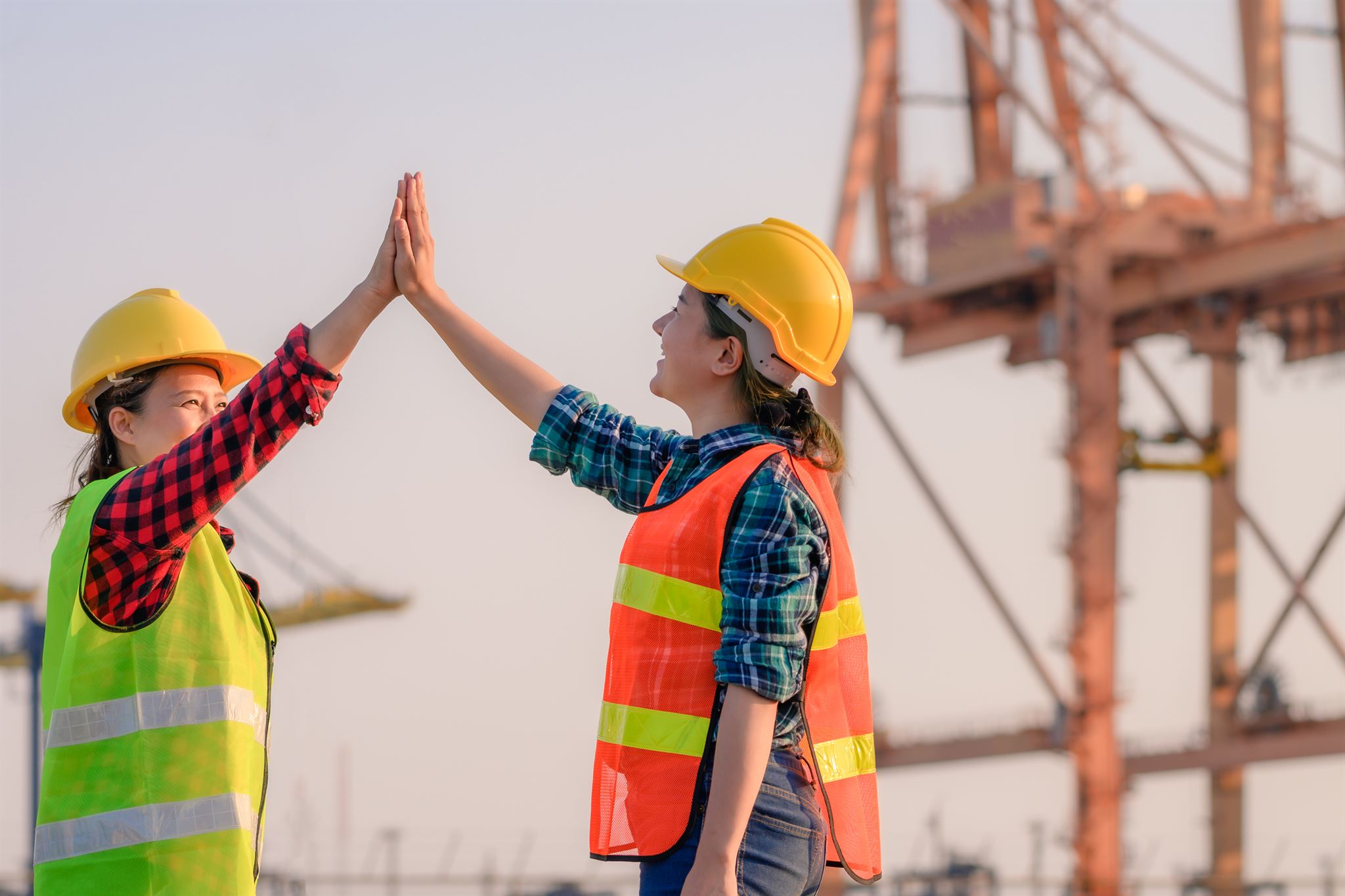 Construction-workers-celebrating